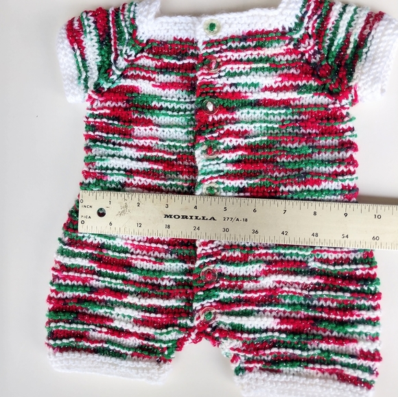 Baby Christmas One Piece Onzie Hand Crafted Reindeer Hat Knit Red Green White - Picture 13 of 16